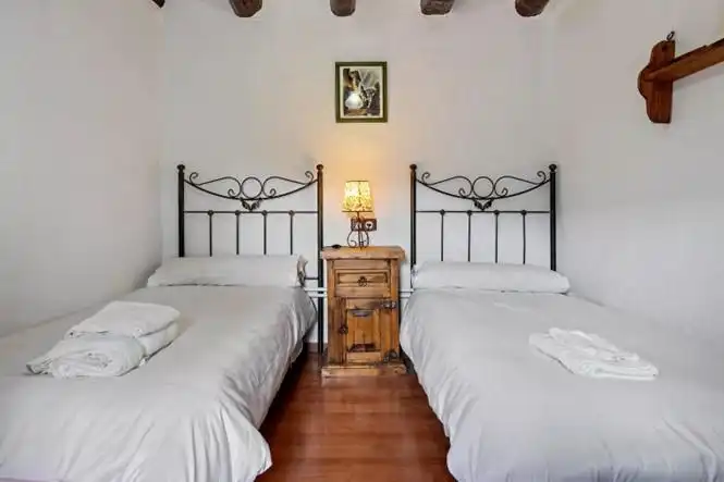 Habitación de Finca rústica en venta en Querol con Calefacción, Jardín privado y Terraza