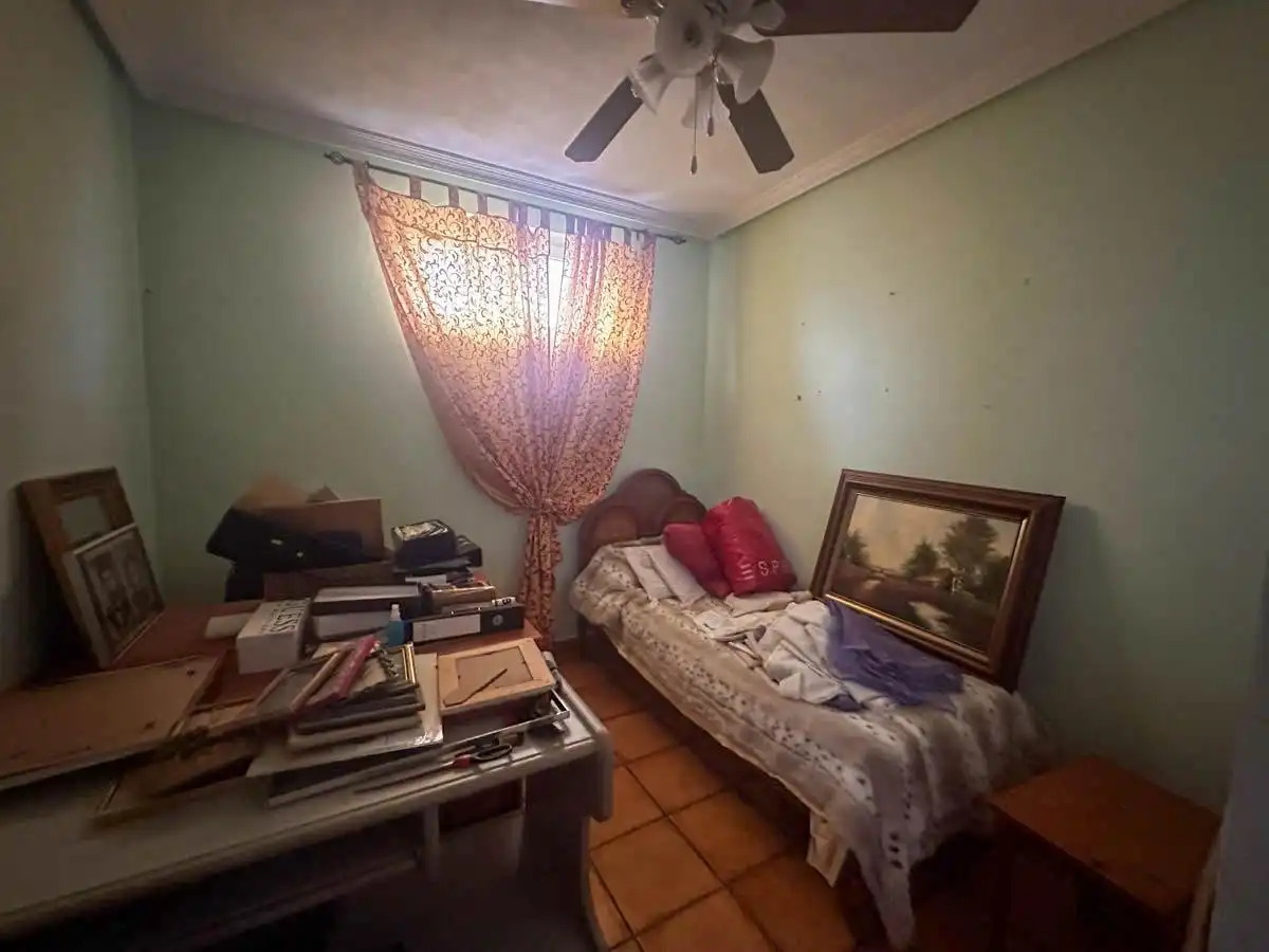 Habitación de Finca rústica en venta en Los Montesinos con Jardín privado, Piscina y Amueblado