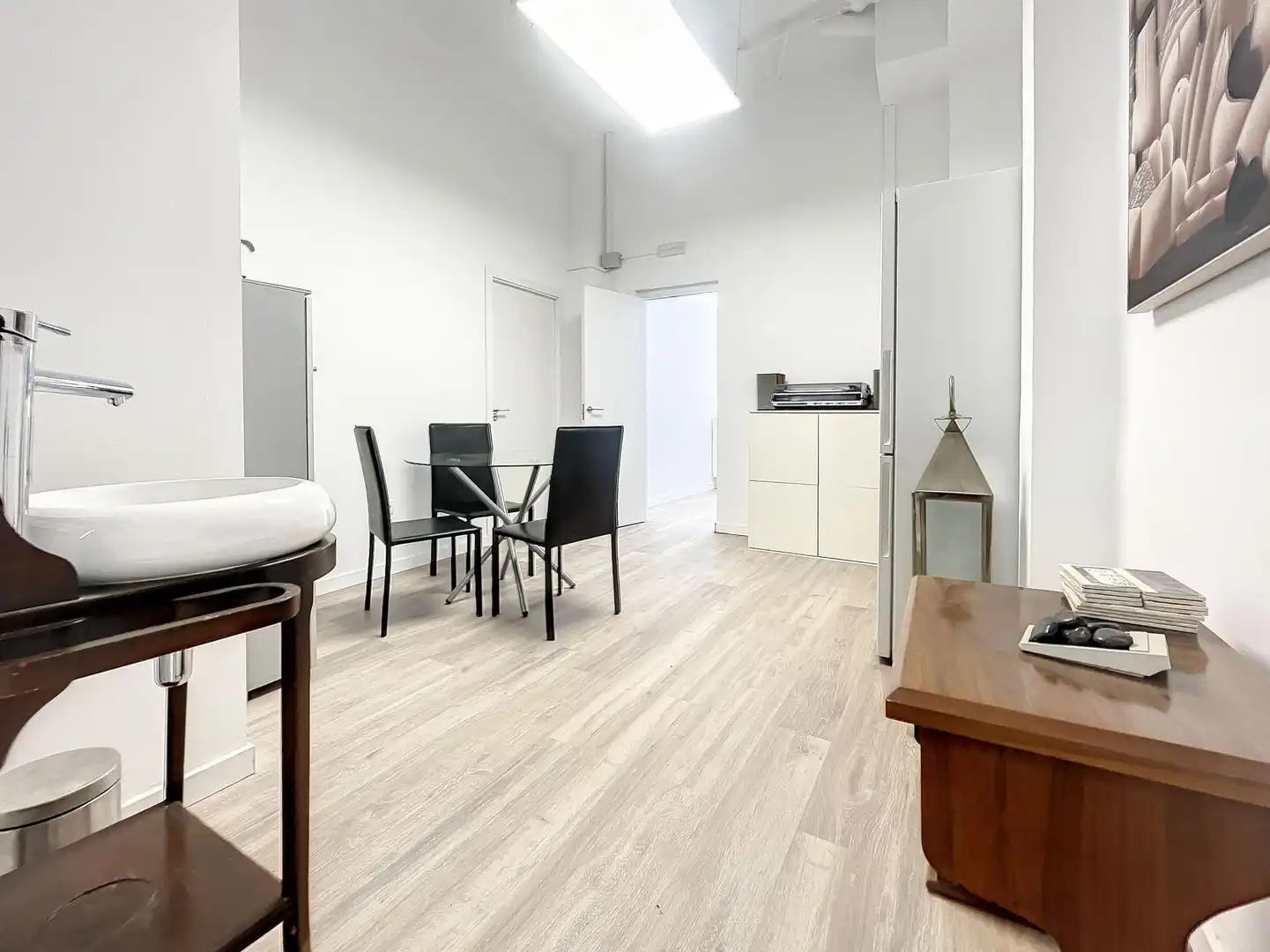 Commercial properties for rent in  Valencia Capital  with Air Conditioner and Furnished