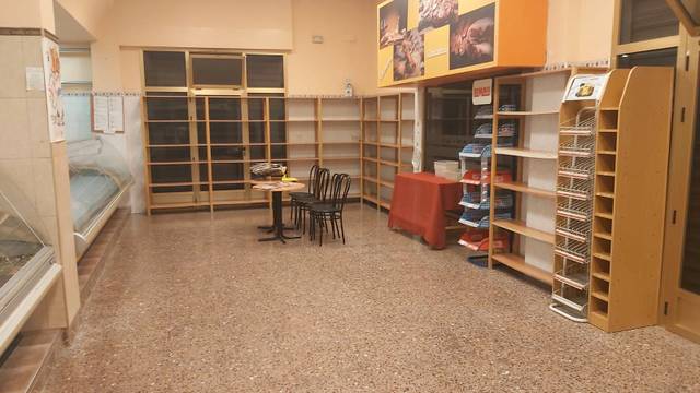 Local comercial en Alquiler en San Crispín