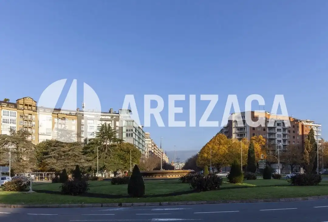 Vista exterior de Piso en venta en Donostia - San Sebastián  con Calefacción, Terraza y Balcón