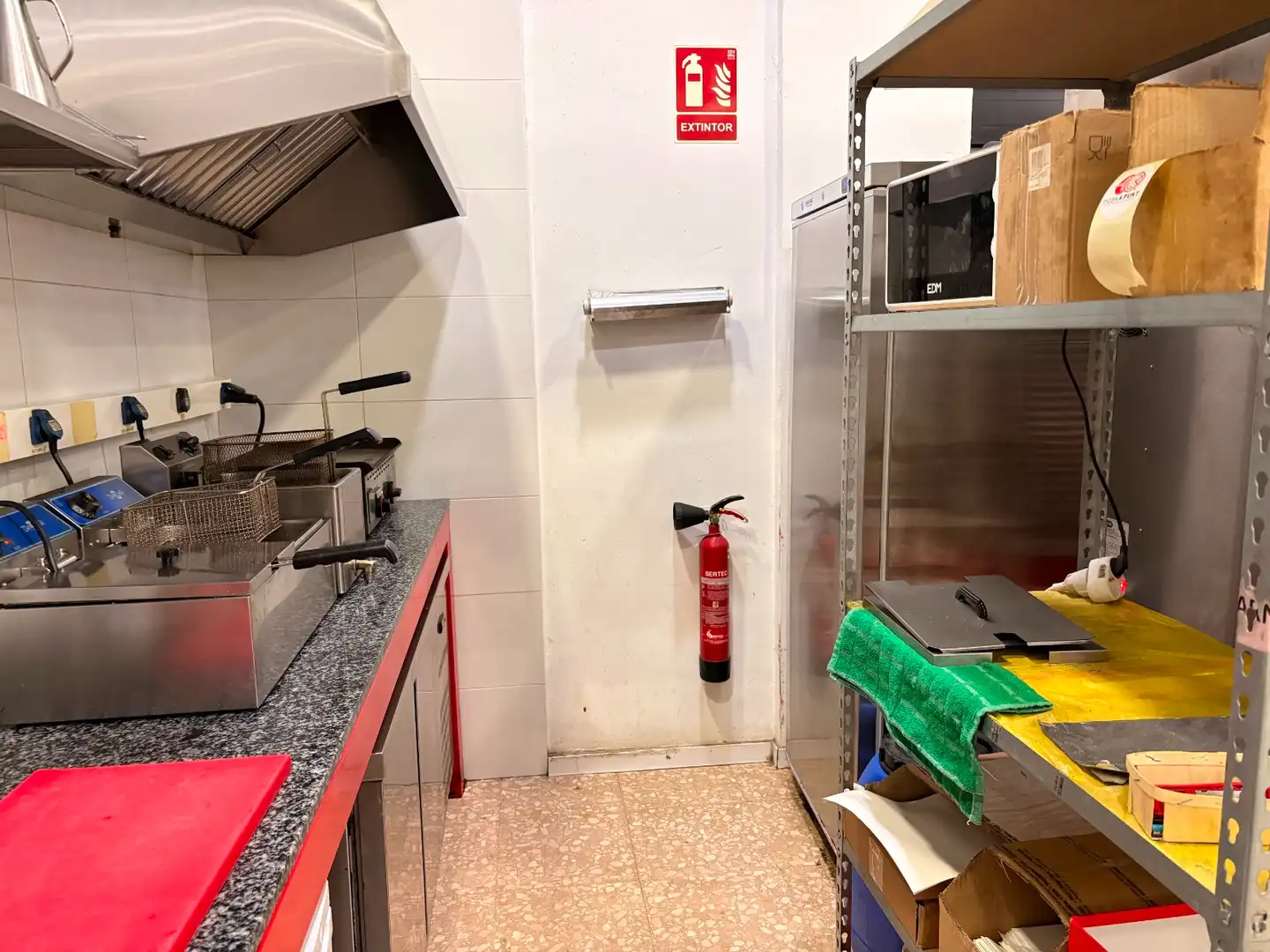 Local comercial en traspaso en Sant Andreu de la Barca, imagen 3