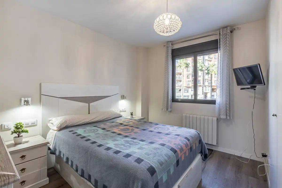 Bedroom of Flat for sale in Granada  with Heating, Terrace and Storage room