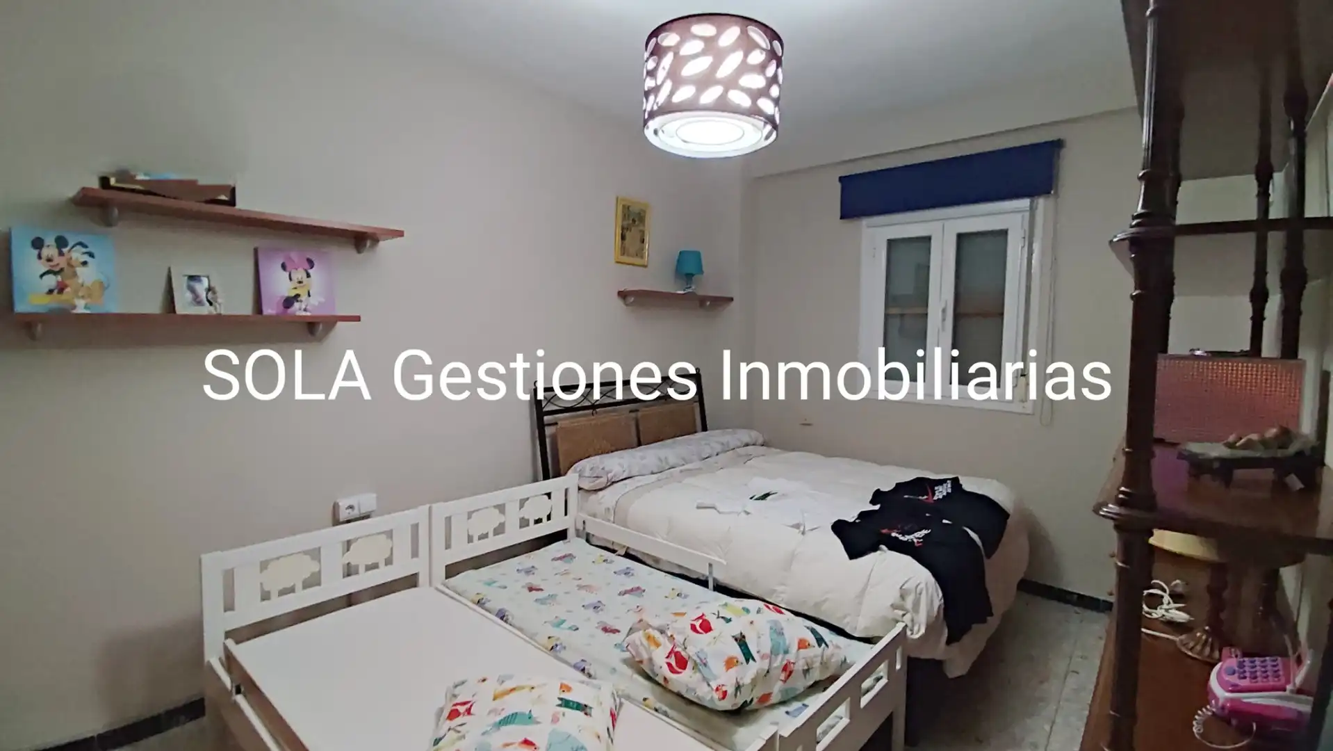 Dormitori de Edifici en venda en Torreperogil