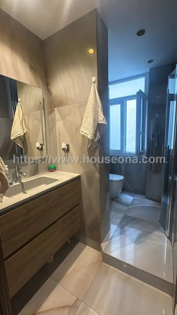 Baño de Piso en venta en Bilbao  con Calefacción y Amueblado