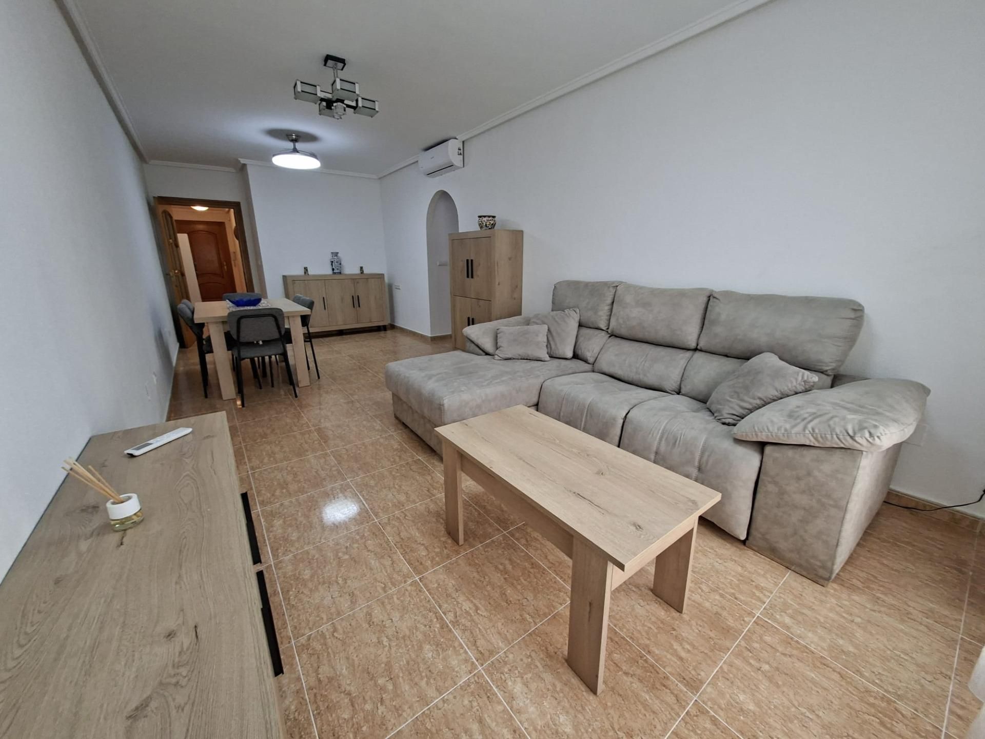 Living room of Flat to rent in Guardamar del Segura  with Air Conditioner, Terrace and Furnished