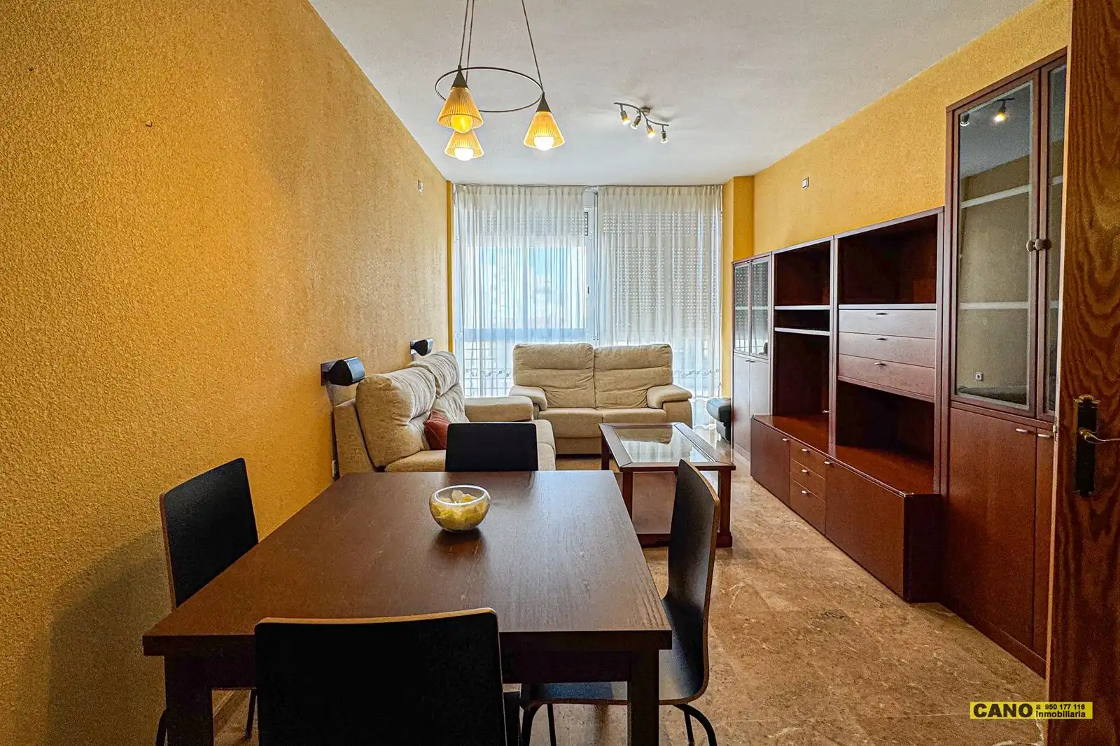 Sala de estar de Piso en venta en Almería con Trastero