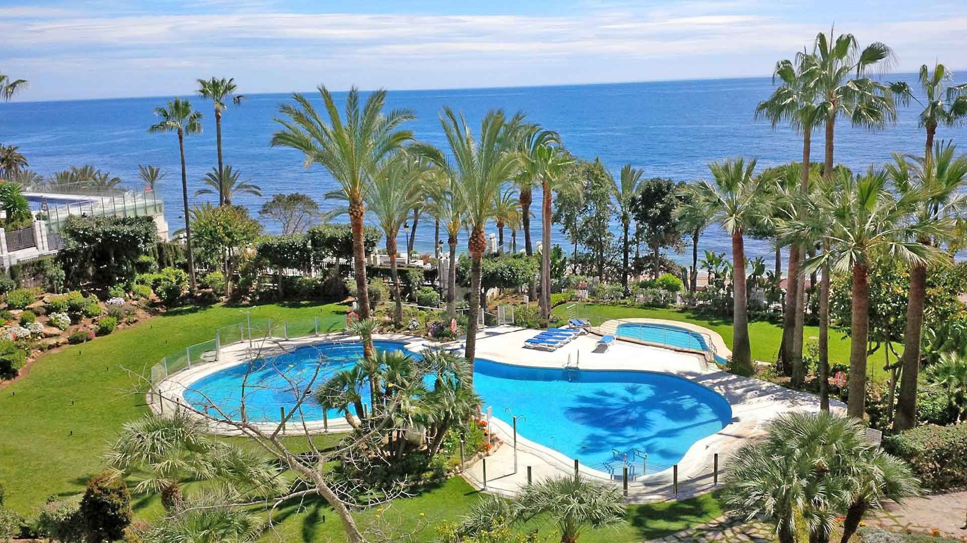 Garden of Apartment for sale in Marbella  with Air Conditioner, Terrace and Storage room