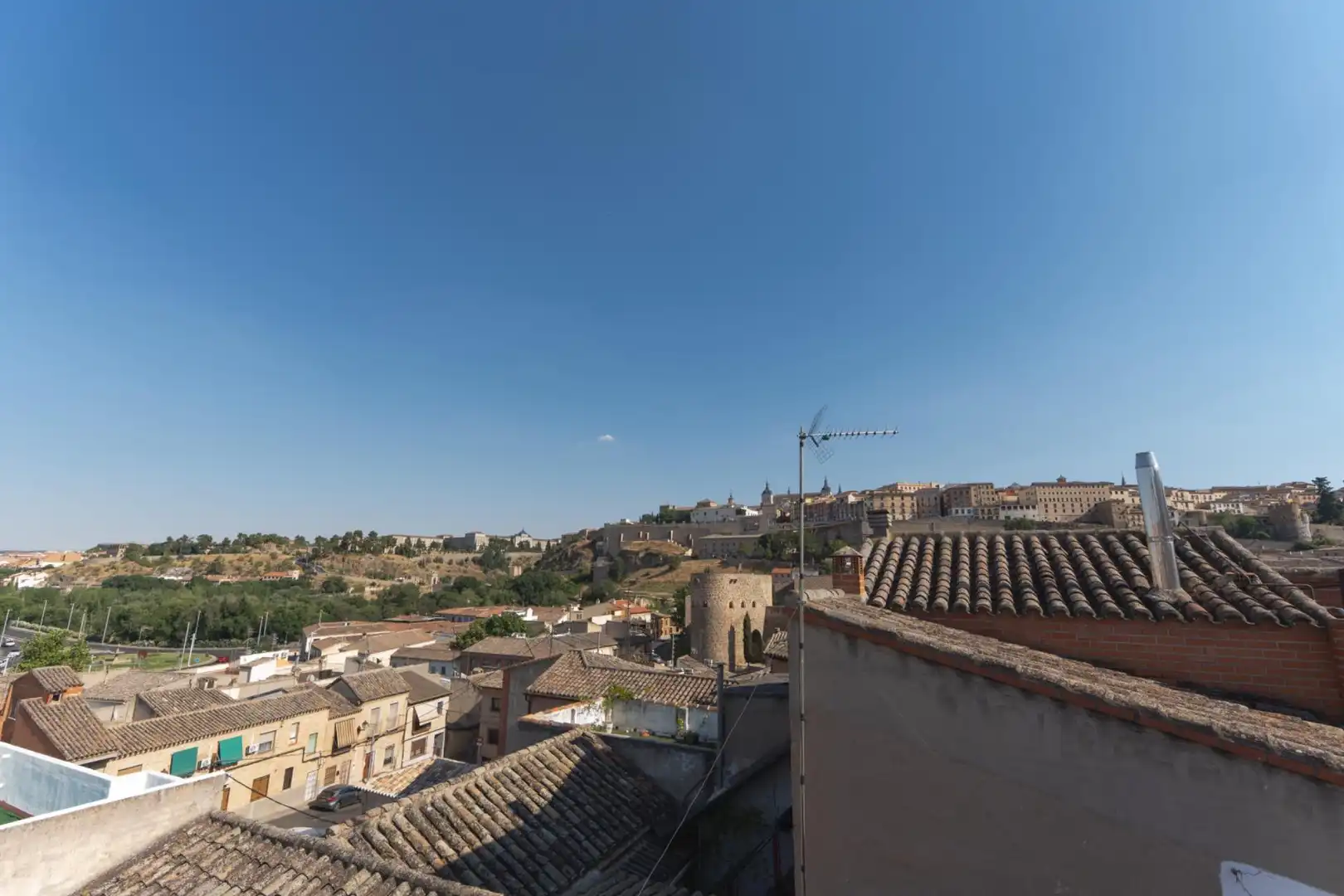 Vista exterior de Casa o xalet en venda en Toledo amb Aire condicionat i Calefacció