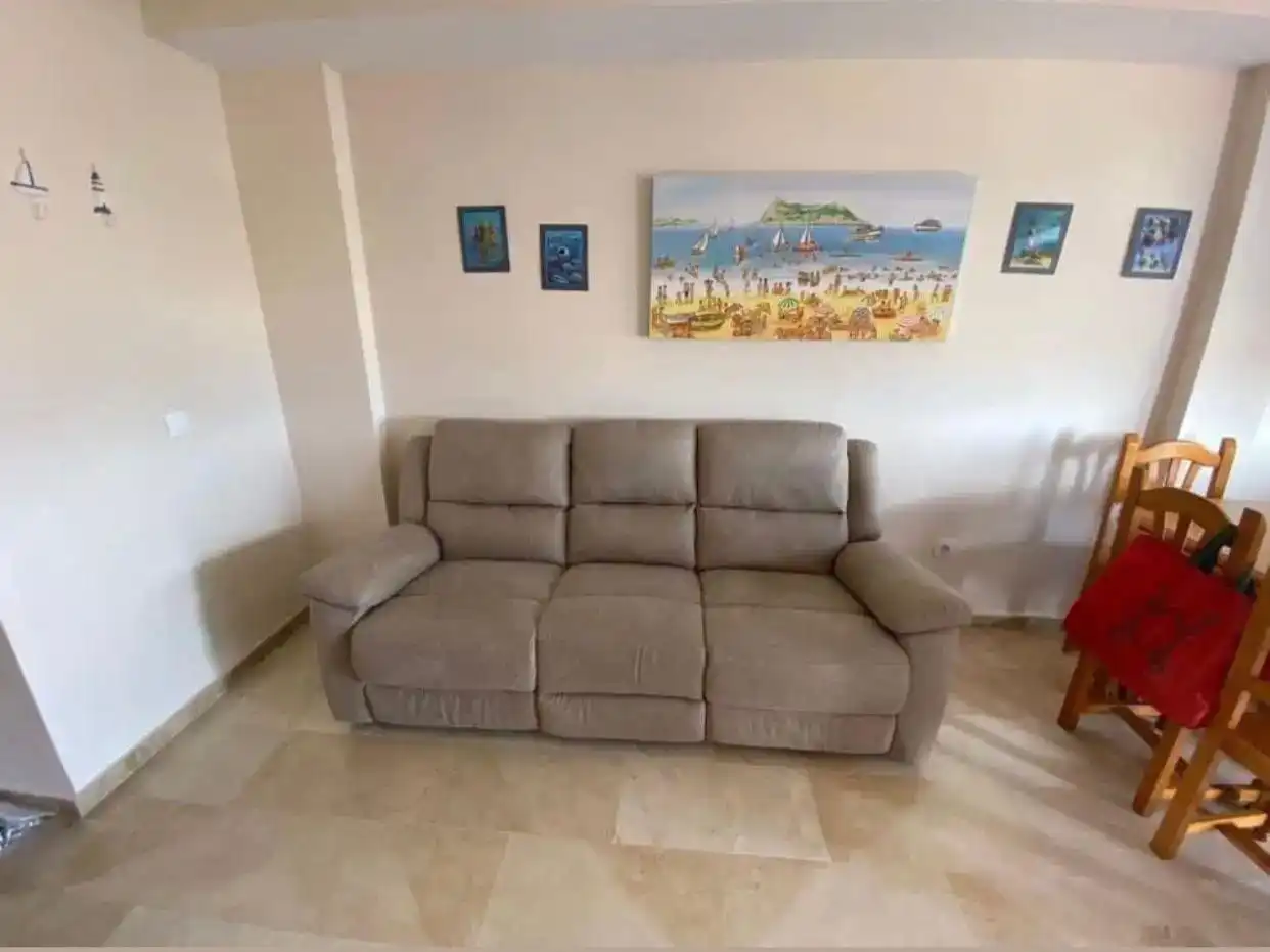 Wohnzimmer von Wohnung zur Miete in Algeciras mit Klimaanlage und Schwimmbad