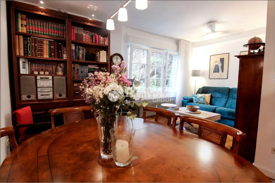 Sala de estar de Piso en venta en Madrid con Calefacción, Parquet y Terraza