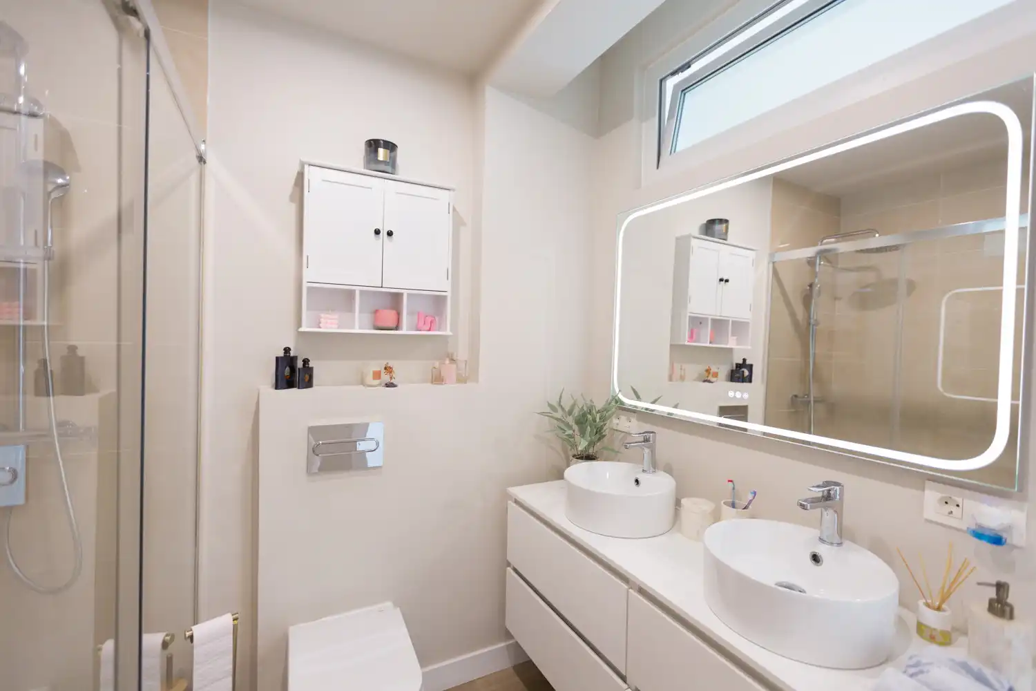 Bathroom of Apartments for sale in Marbella  with Air Conditioner, Terrace and Furnished