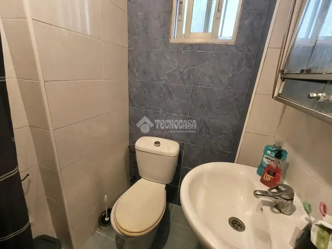 Badezimmer von Wohnung zum Verkauf in Palencia mit Heizung, Abstellraum und Balkon