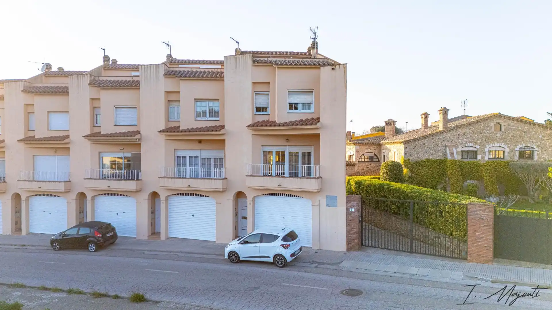 Vista exterior de Casa adosada en venda en Palafrugell amb Calefacció