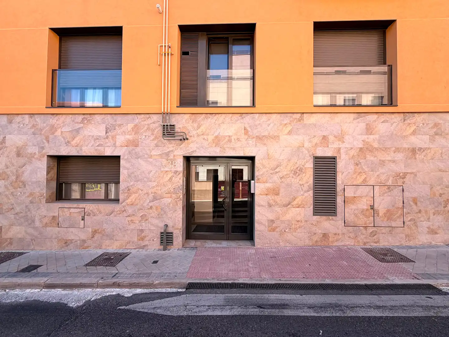 Pis amb piscina en venda a Calle del Pintor Moreno Carbonero 38