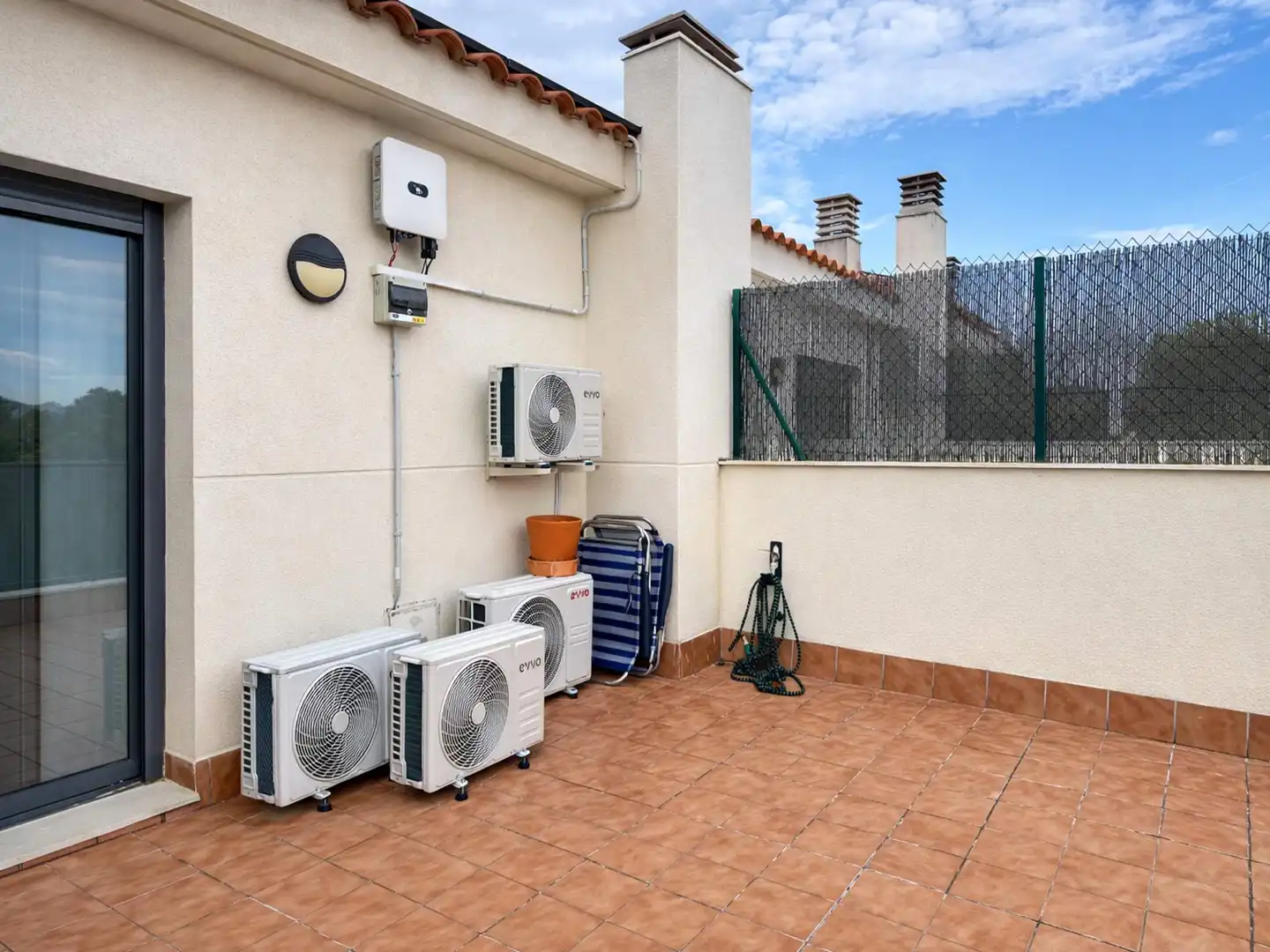 Terrassa de Casa adosada en venda en Sant Esteve Sesrovires amb Aire condicionat, Calefacció i Jardí privat