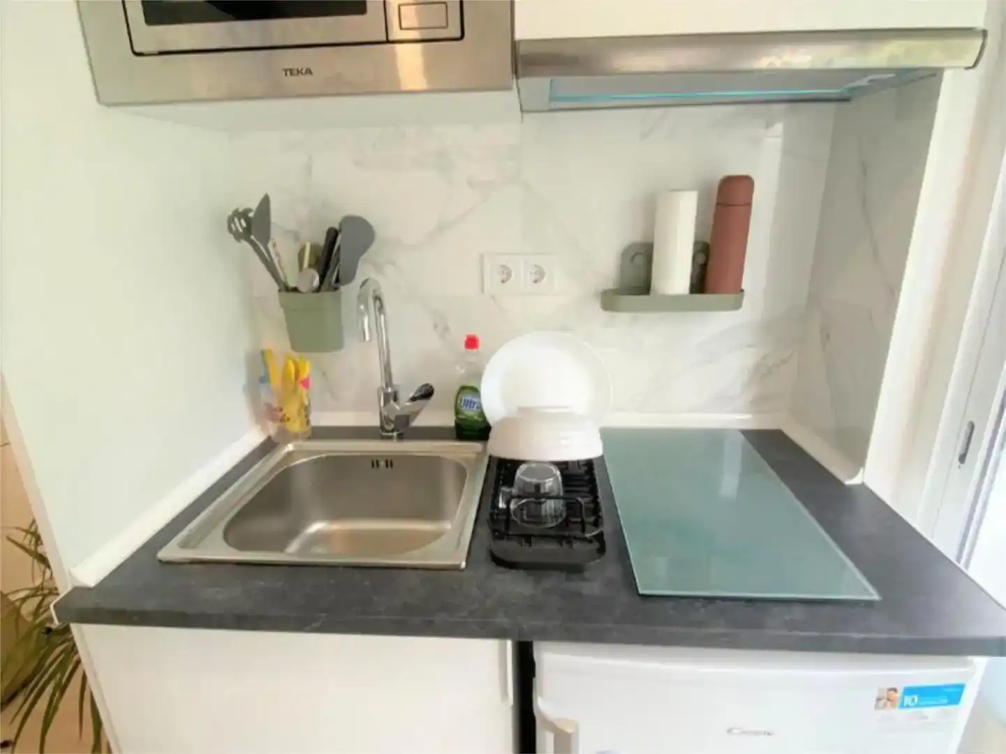 Kitchen of Apartments for rent in  Madrid Capital  with Air Conditioner and Balcony