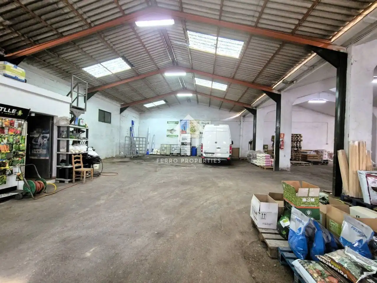 Exterior view of Industrial buildings for sale in Moraleda de Zafayona
