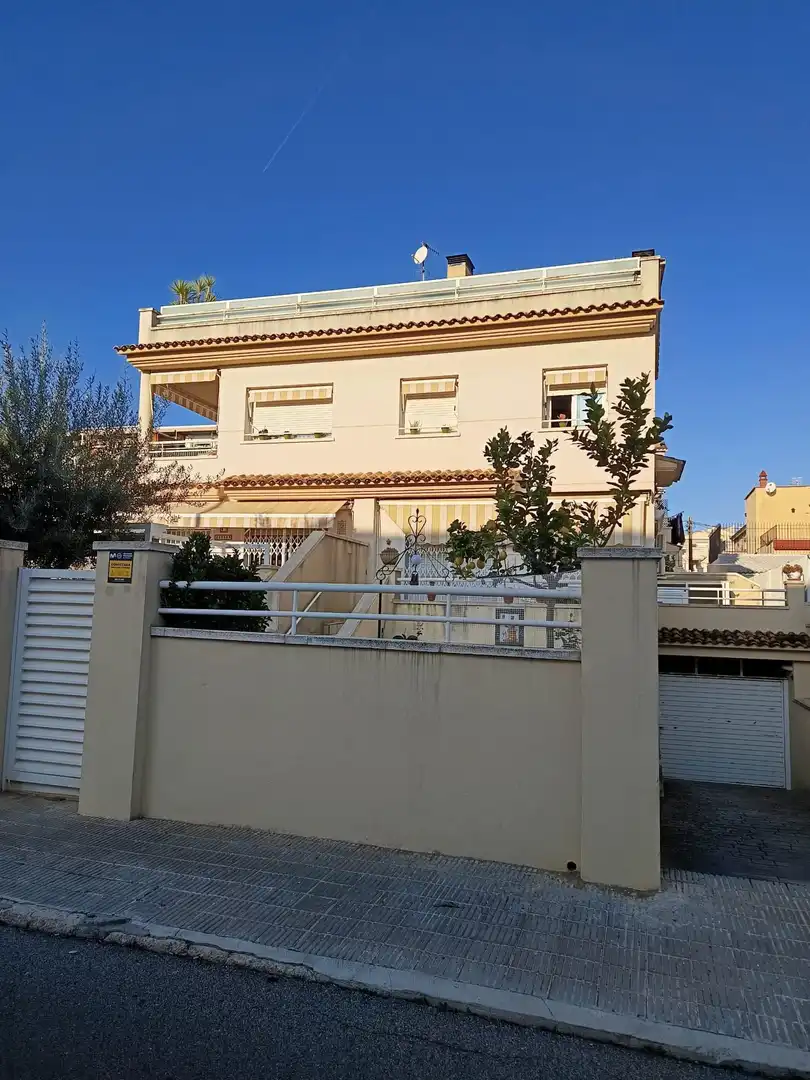 Vista exterior de Piso en venta en Calafell con Aire acondicionado, Calefacción y Jardín privado