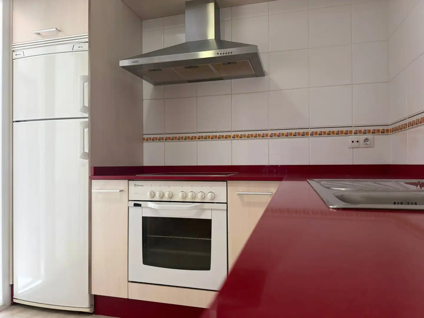 Cuina de Apartament de lloguer en Lugo amb Calefacció, Parquet i Traster