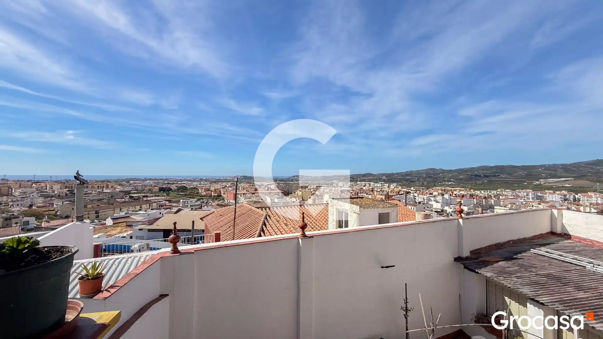 Vista exterior de Casa adosada en venda en Vélez-Málaga amb Terrassa, Traster i Balcó
