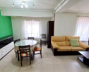 Sala d'estar de Apartament de lloguer en  Albacete Capital amb Balcó