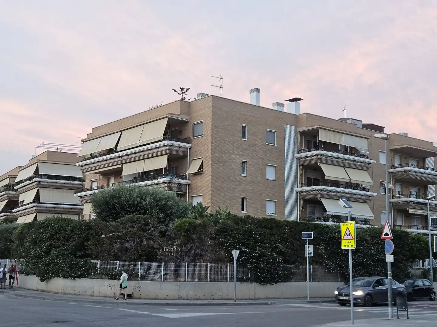 Vista exterior de Piso en venta en Cunit con Calefacción, Terraza y Piscina