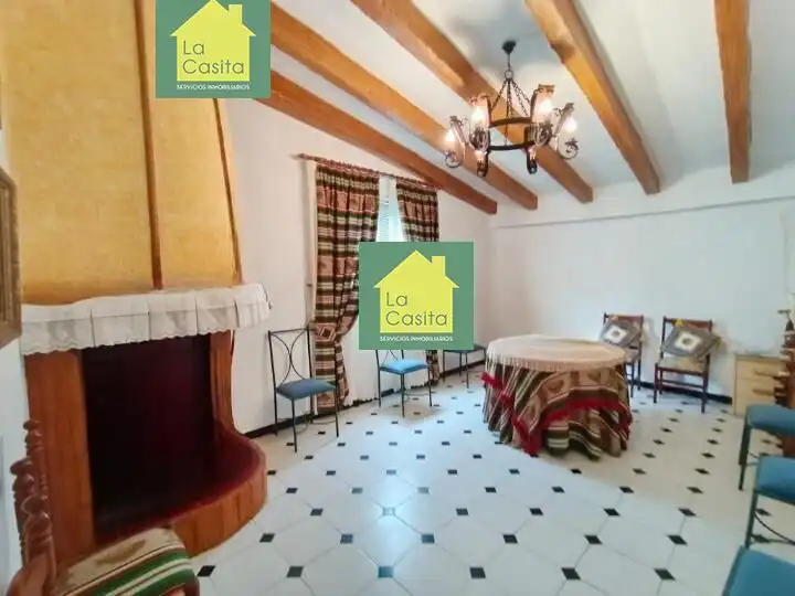 Vista exterior de Casa o xalet en venda en Albacete amb Aire condicionat, Jardí privat i Traster