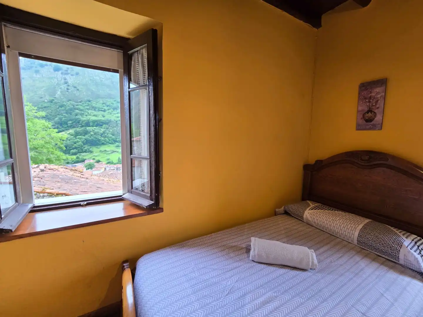 Dormitori de Casa o xalet en venda en Llanes amb Calefacció, Terrassa i Traster