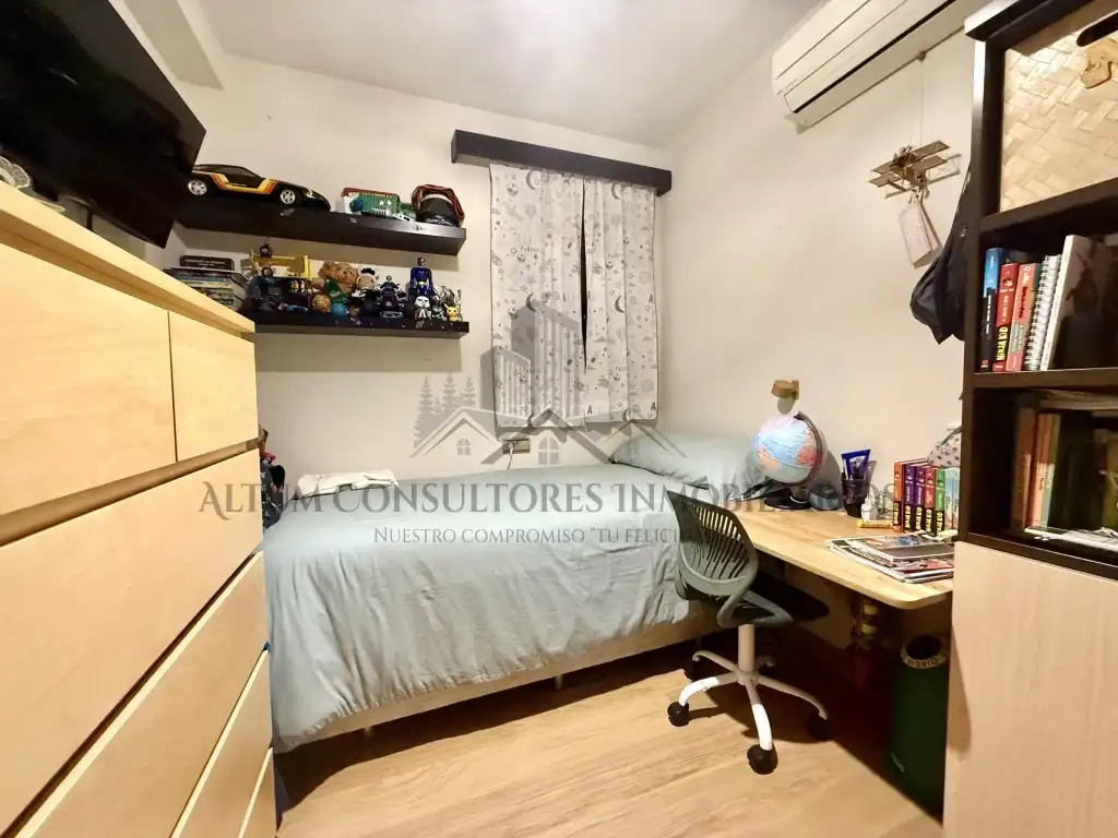 Bedroom of Flat for sale in Sevilla