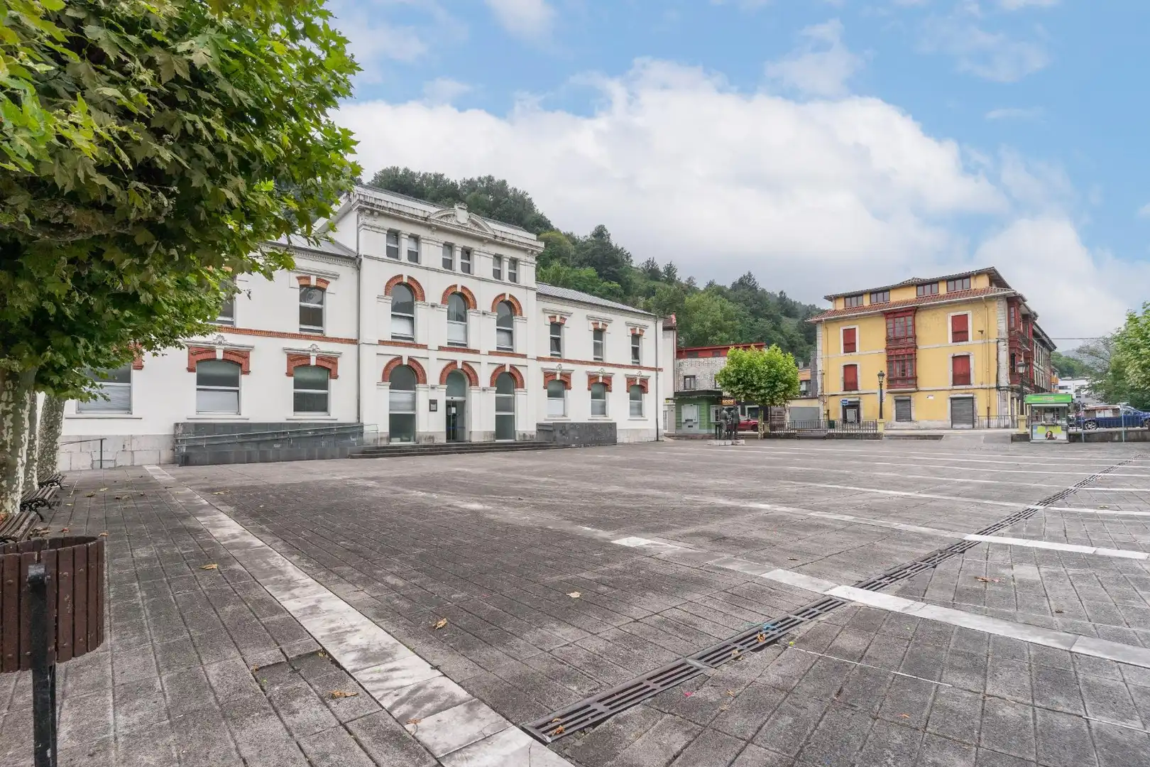 Außenansicht von Dachboden zum Verkauf in Oviedo  mit Heizung und Möbliert
