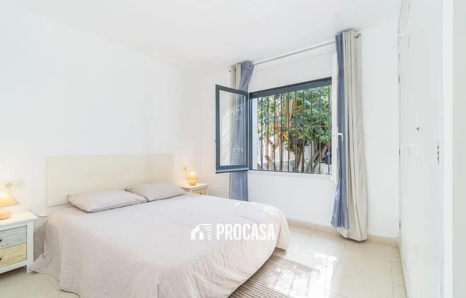 Schlafzimmer von Haus oder Chalet zum Verkauf in Empuriabrava mit Klimaanlage, Heizung und Abstellraum
