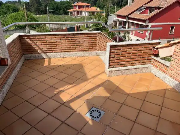 Terrassa de Casa o xalet en venda en A Guarda   amb Calefacció, Jardí privat i Parquet