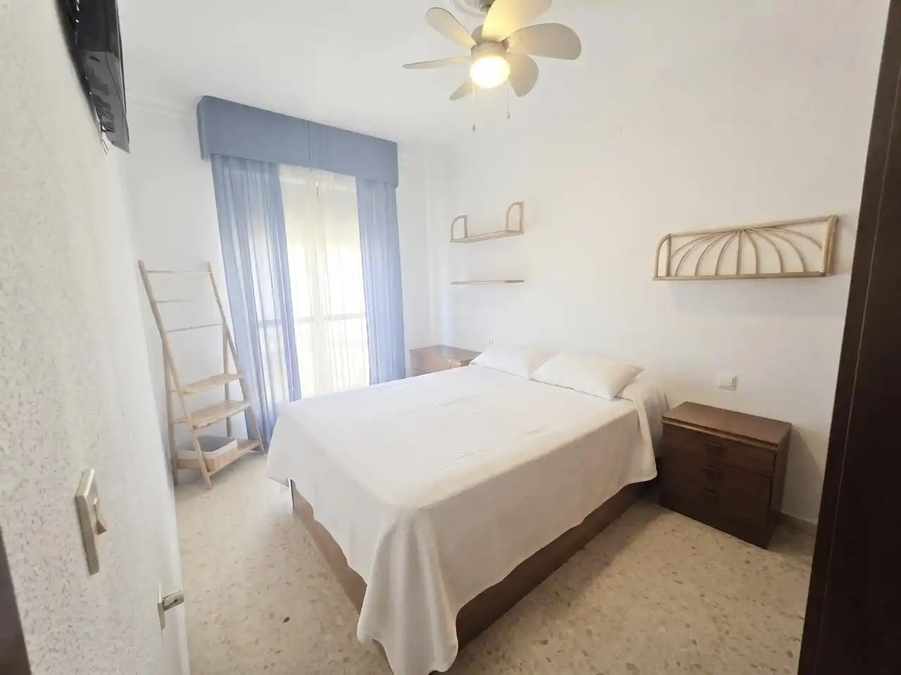 Dormitori de Apartament en venda en La Carlota amb Aire condicionat, Terrassa i Traster
