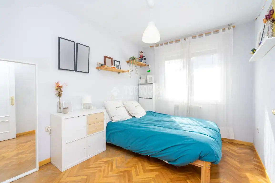 Habitación de Casa adosada en venta en Colmenar Viejo con Aire acondicionado, Jardín privado y Terraza