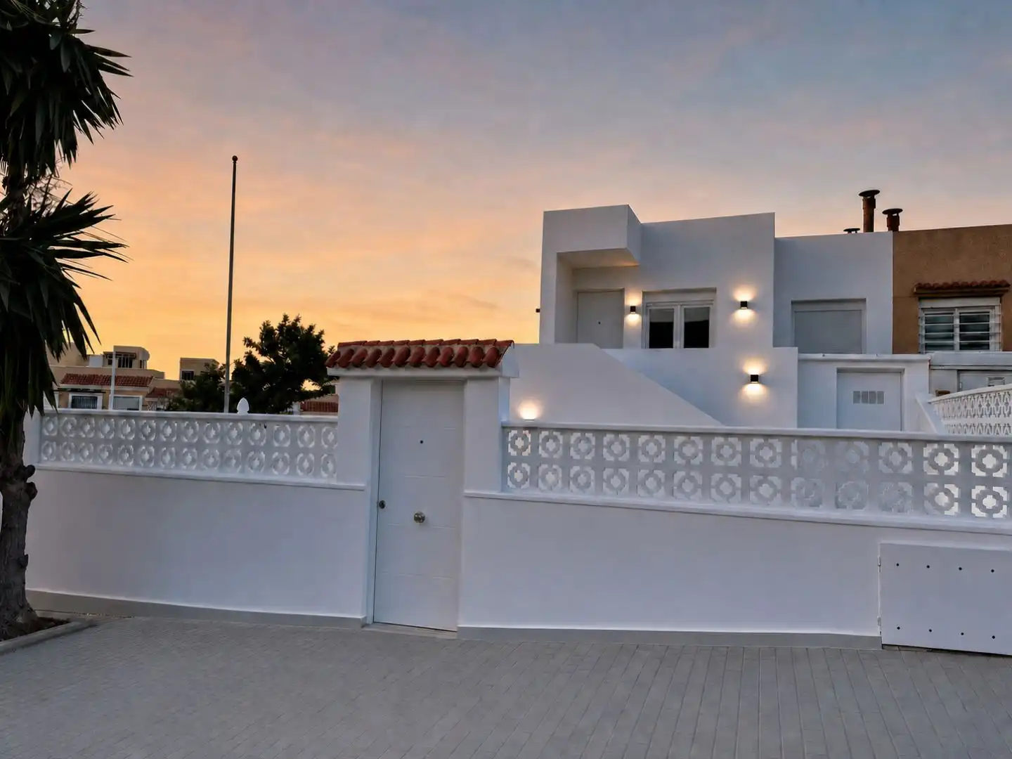 Vista exterior de Casa o chalet en venta en Santa Pola con Aire acondicionado, Terraza y Balcón