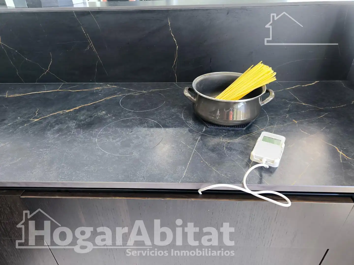 Cocina de Ático en venta en Torrent con Aire acondicionado, Terraza y Trastero