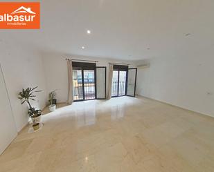 Living room of Flat for sale in  Sevilla Capital  with Air Conditioner, Heating and Terrace