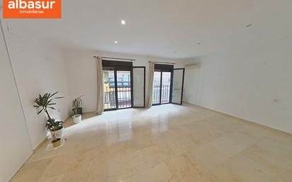 Living room of Flat for sale in  Sevilla Capital  with Air Conditioner, Terrace and Balcony