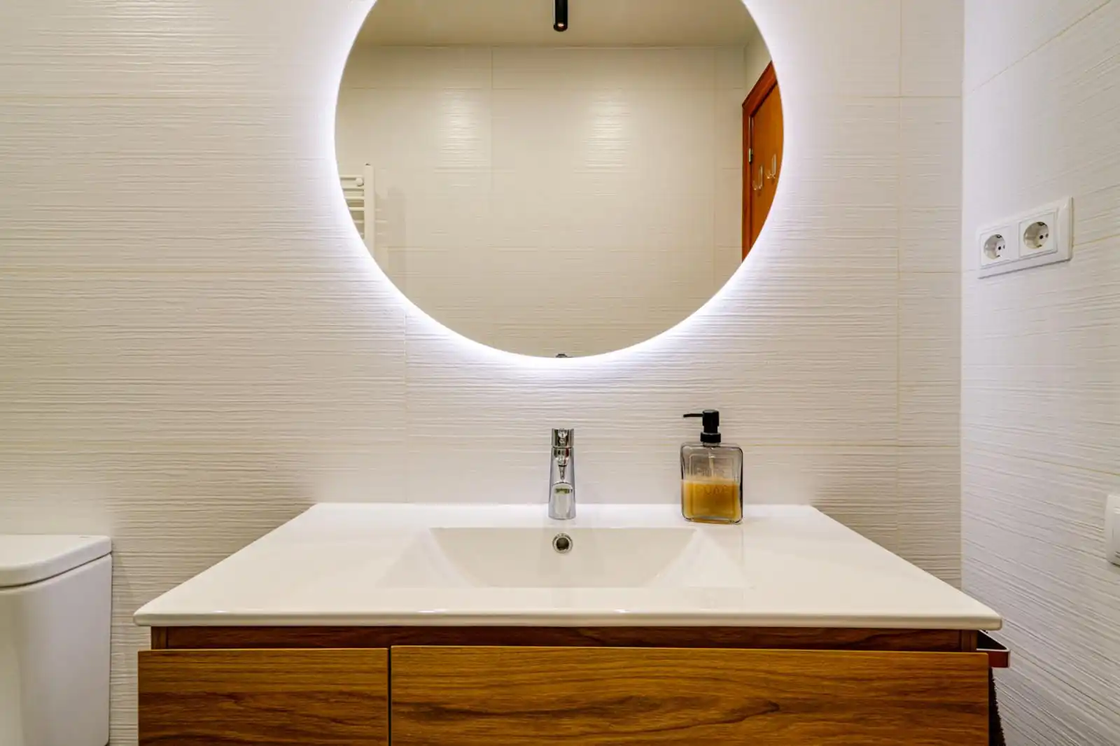 Bathroom of Attic for sale in Sant Feliu de Llobregat  with Air Conditioner, Heating and Terrace
