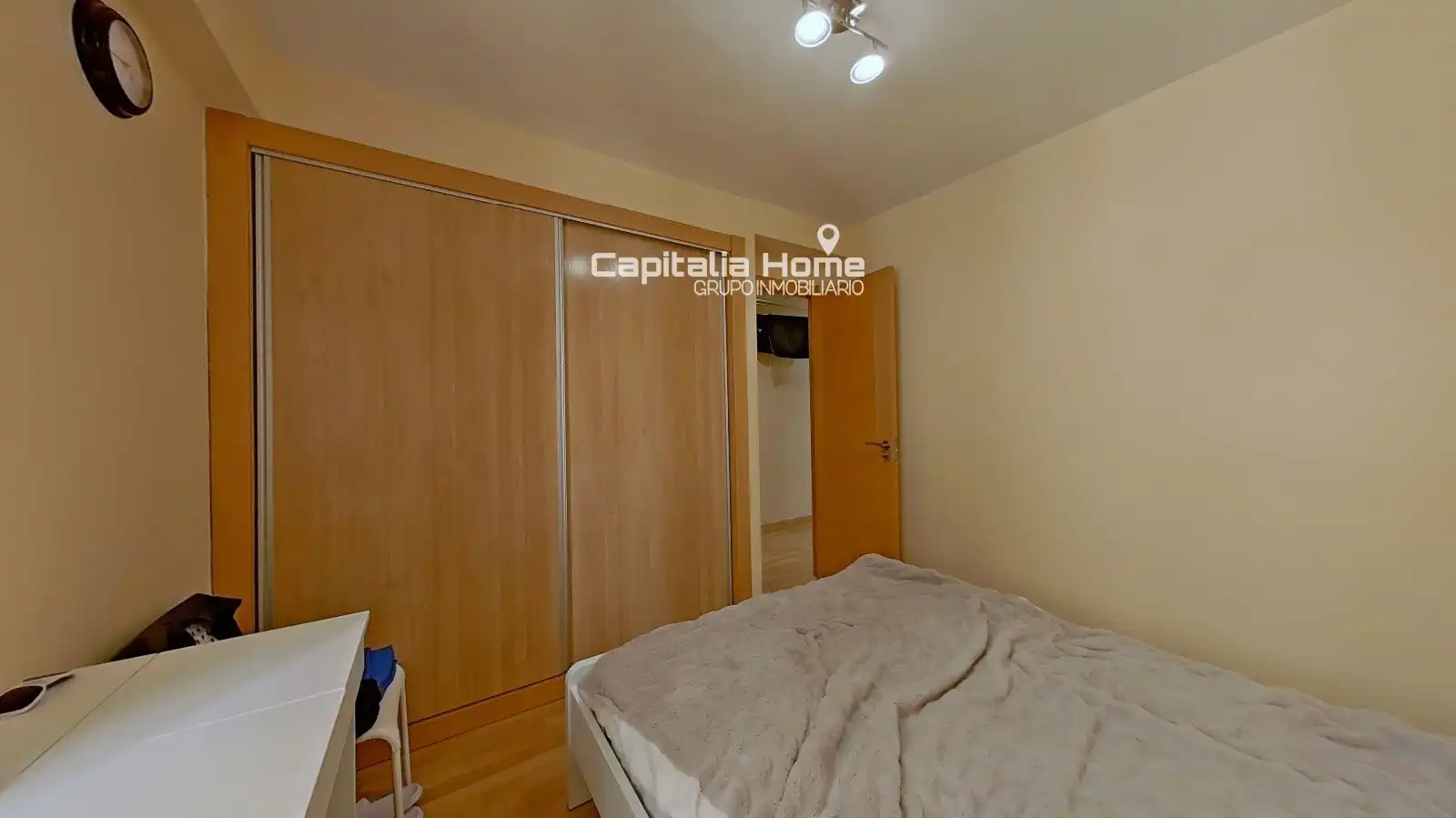Habitación de Piso en venta en Alicante / Alacant con Aire acondicionado, Calefacción y Amueblado