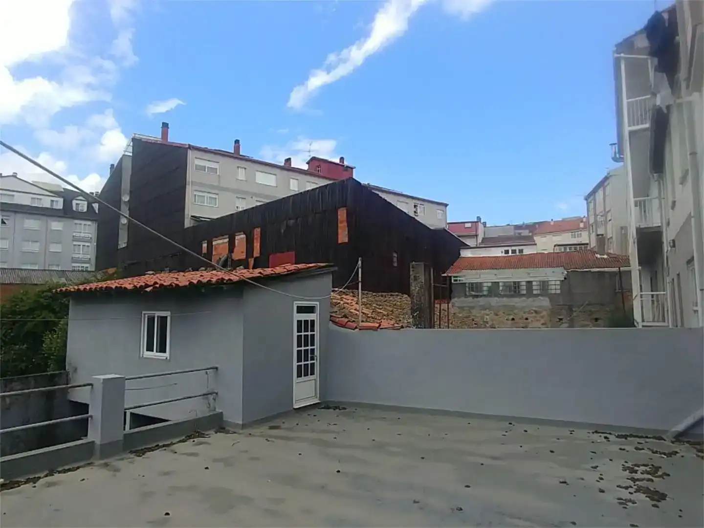 Vista exterior de Pis en venda en Chantada amb Parquet i Traster