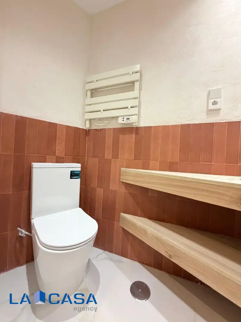 Bathroom of Ground floor for sale in Madrid  with Heating