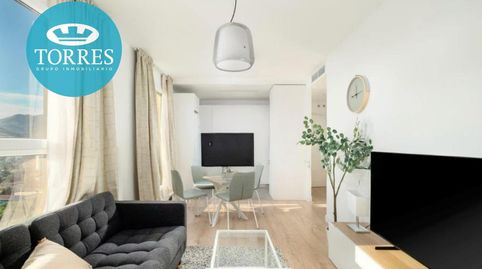 Foto 2 de Piso en venta en Paseo Martiricos, Martiricos - La Roca - La Rosaleda, Málaga Capital