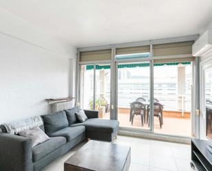 Living room of Flat to rent in  Barcelona Capital  with Air Conditioner, Heating and Furnished