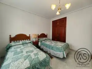 Dormitori de Casa o xalet en venda en La Puebla de Híjar amb Aire condicionat, Calefacció i Jardí privat