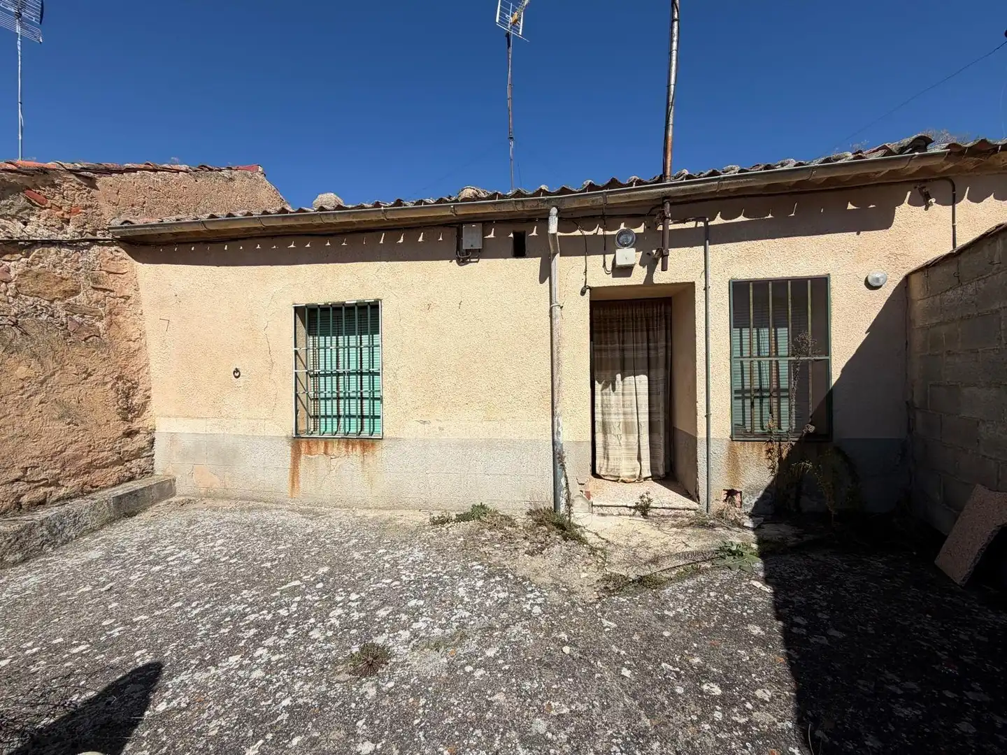 Finca rústica en venda a Cortes - Huertas