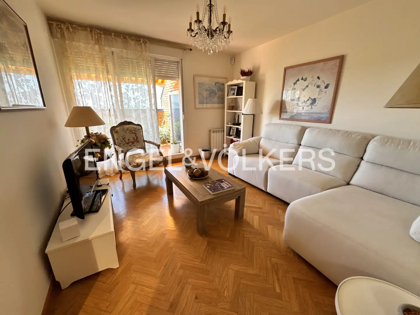 Sala de estar de Ático de alquiler en Majadahonda con Aire acondicionado, Calefacción y Jardín privado