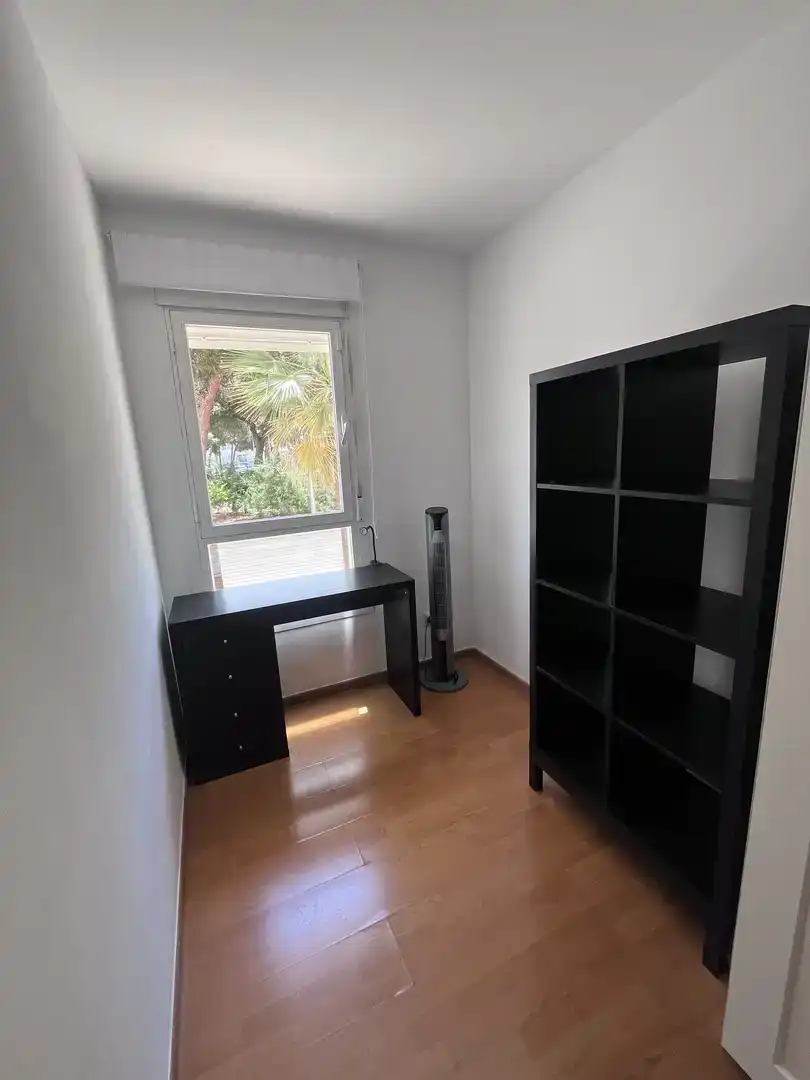 Habitación de Piso de alquiler en  Palma de Mallorca con Aire acondicionado, Parquet y Amueblado