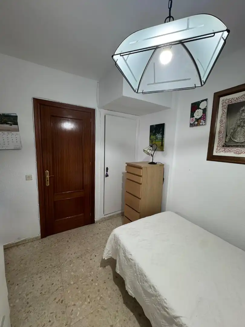 Habitación de Casa adosada en venta en Sanlúcar de Barrameda con Aire acondicionado, Trastero y Amueblado